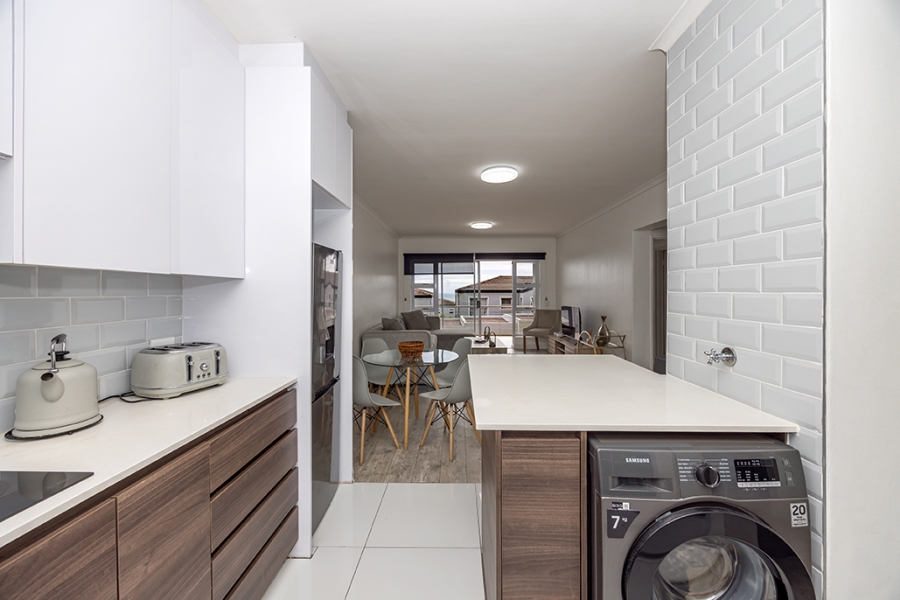 To Let 2 Bedroom Property for Rent in Big Bay Western Cape